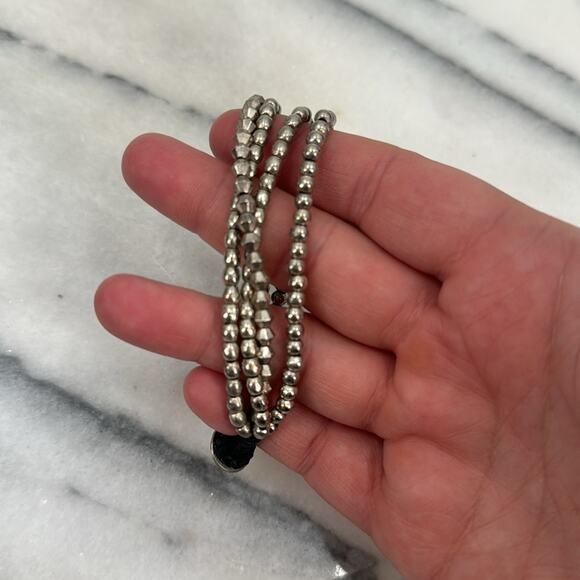 Silver beaded layered bracelet - Picture 2 of 3